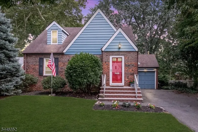 43 Iroquois Rd, Cranford, NJ 07016 - #1