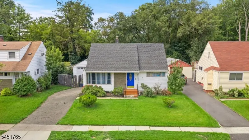 484 Raritan Rd, Roselle, NJ 07203 - #1