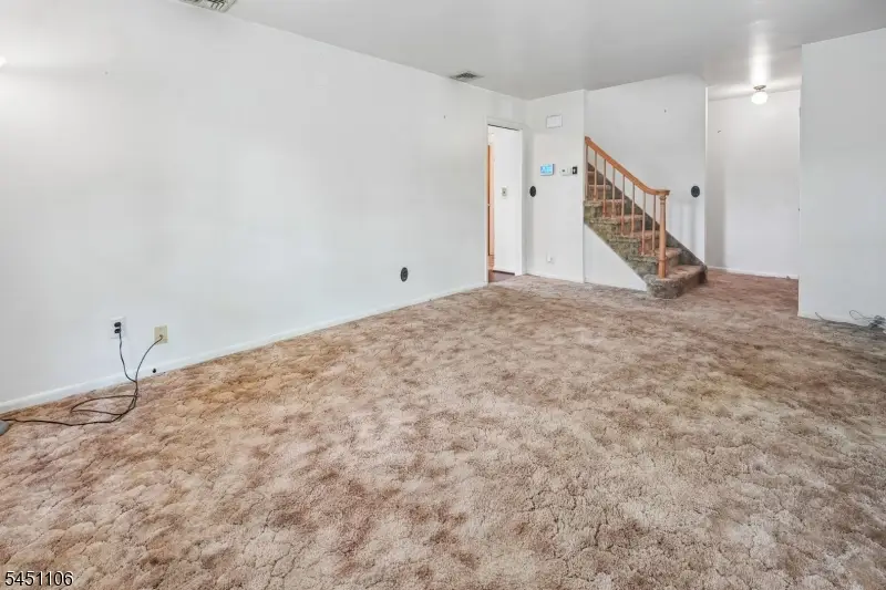 107 Roland St, Park Ridge, NJ 07656 - #3