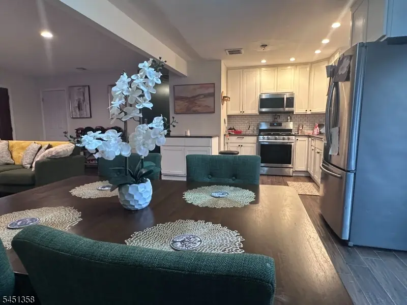 3 Lawrence Dr, Hackettstown, NJ 07840 - #3