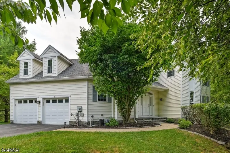 56 Liberty Ridge Rd, The Hills, NJ 07920 - #1