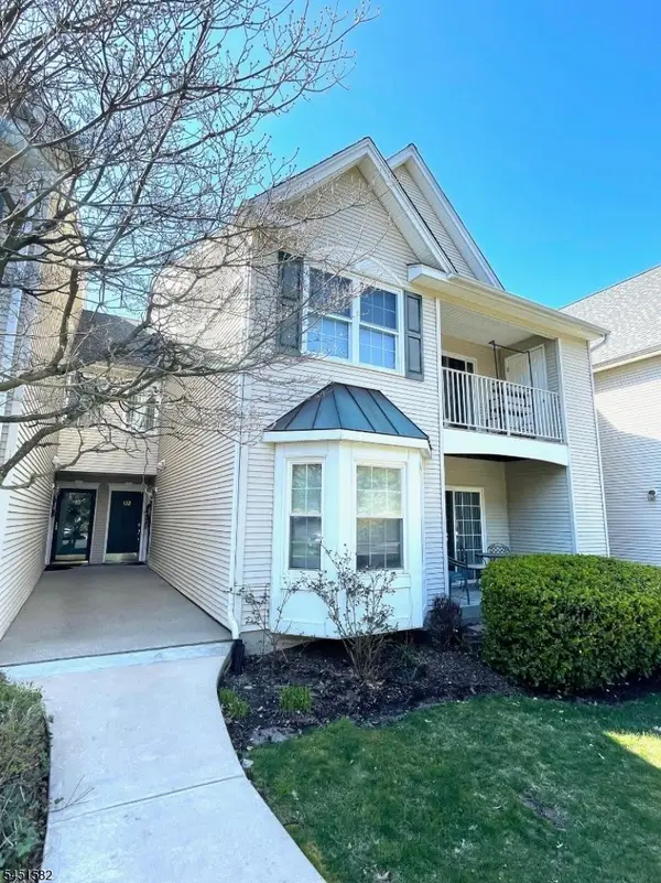 122 Cambridge Ct #122, Clifton City, NJ 07014