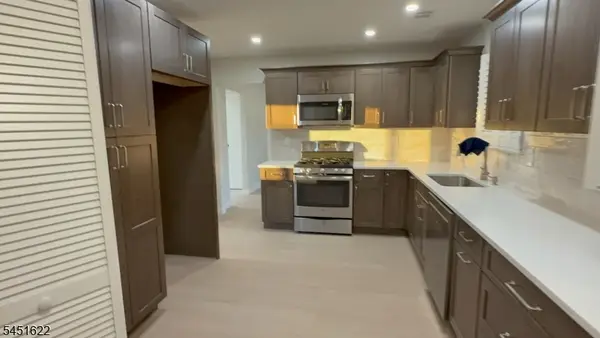 13 Patton Dr, Franklin Twp., NJ 08873