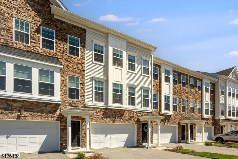 30 Colgate Dr, Morristown, NJ 07960 - #2
