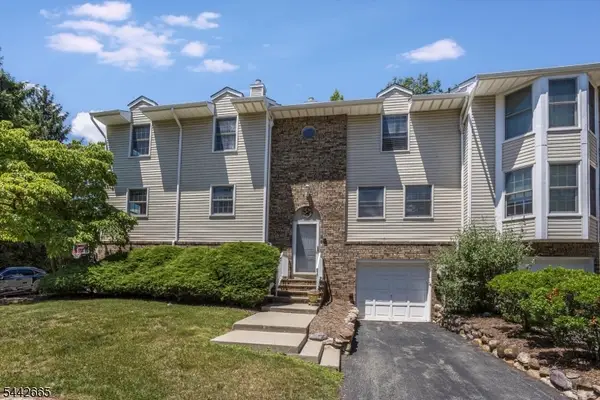 10 Brookstone Cir, Parsippany-Troy Hills Twp., NJ 07950