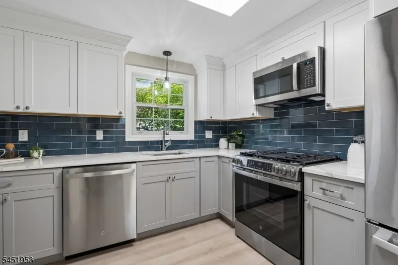 72 Rose Ave, Springfield, NJ 07081 - #2