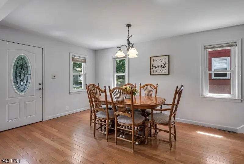 19 Edgewood Rd, Ringwood, NJ 07456 - #3