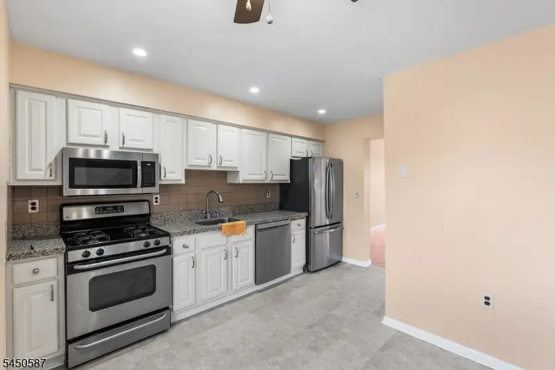 624 Robin Rd, Hillsborough, NJ 08844 - #3
