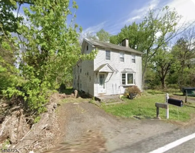 208 Old York Rd, Raritan, NJ 08822 - #1