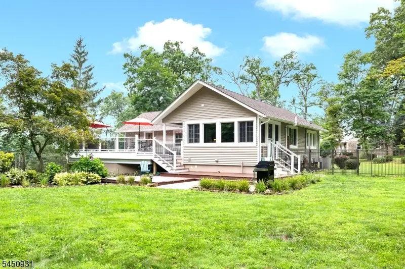 248 Johnston Dr, Watchung, NJ 07069 - #2