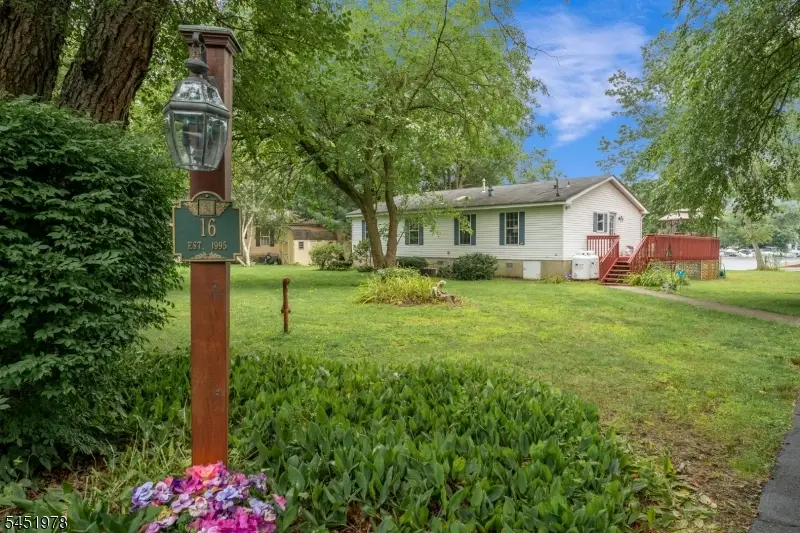 16 Sierra Rd, Lake Hopatcong, NJ 07849 - #2