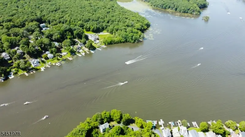 16 Sierra Rd, Lake Hopatcong, NJ 07849 - #3