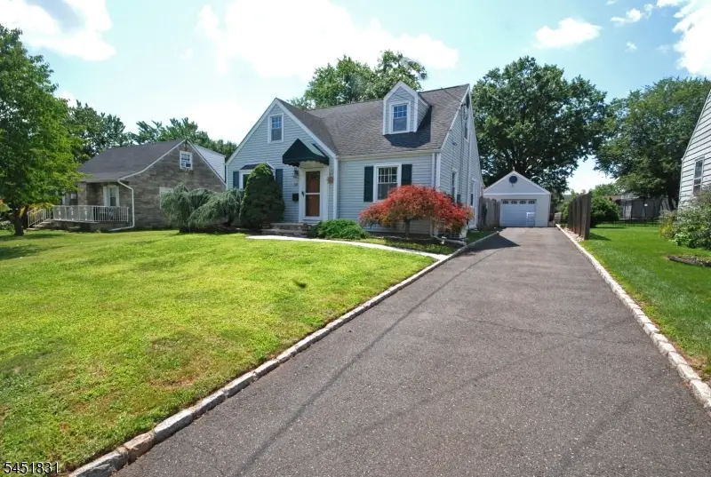 131 Weiss Ter, Raritan, NJ 08869 - #3