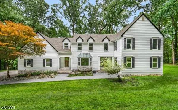 31 Warren Cutting, Chester Twp., NJ 07930
