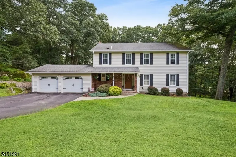 19 Mohawk Ave, Hopatcong, NJ 07843 - #1