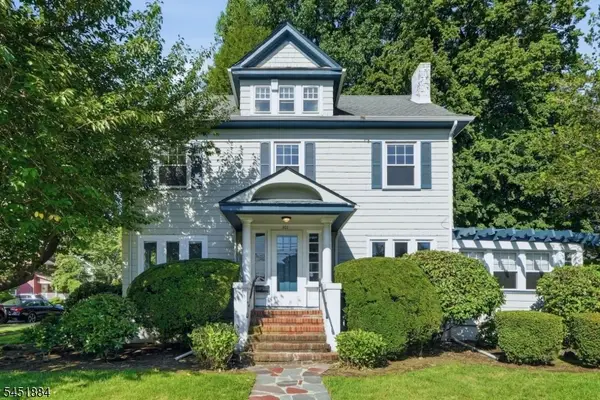 301 3rd St, Clifton City, NJ 07011