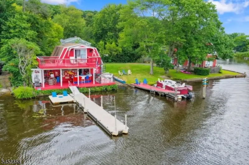 8 Shallow Cove Rd, Lake Hopatcong, NJ 07849 - #2