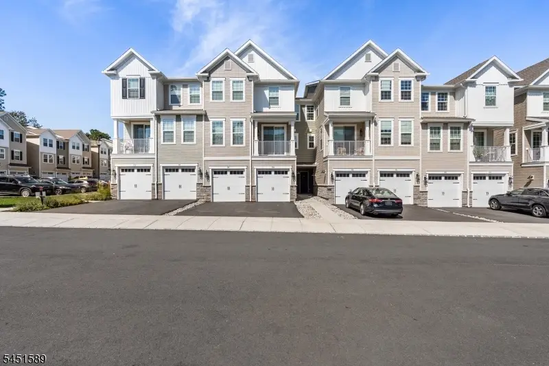 104 Iris Ct, Warren, NJ 07059 - #1