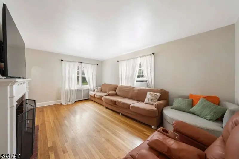 668 Greenbrook Rd, North Plainfield, NJ 07063 - #2