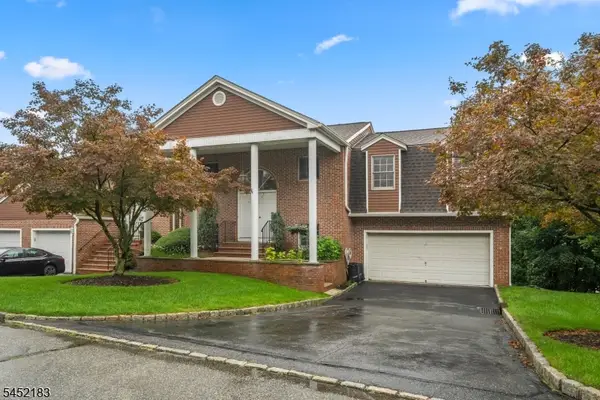 8 Beacon Hill Commons #8, Pompton Lakes Boro, NJ 07442