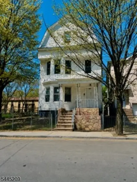 225 Chadwick Ave, Newark City, NJ 07108
