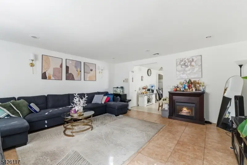 270 Westervelt Pl, Lodi, NJ 07644 - #3