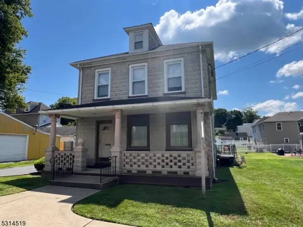 370 Pursel St, Phillipsburg Town, NJ 08865