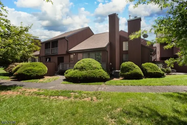 27 Bloomingdale Dr #3C, Hillsborough Twp., NJ 08844