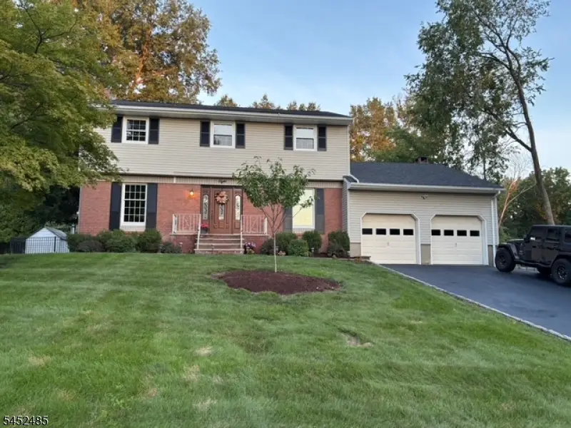 8 Cedar Ln, Roseland, NJ 07068 - #2