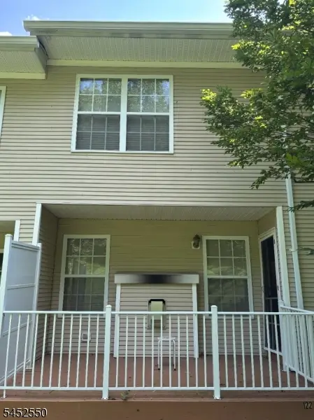 124 Wallace Ct #701, Dunellen, NJ 08812 - #3