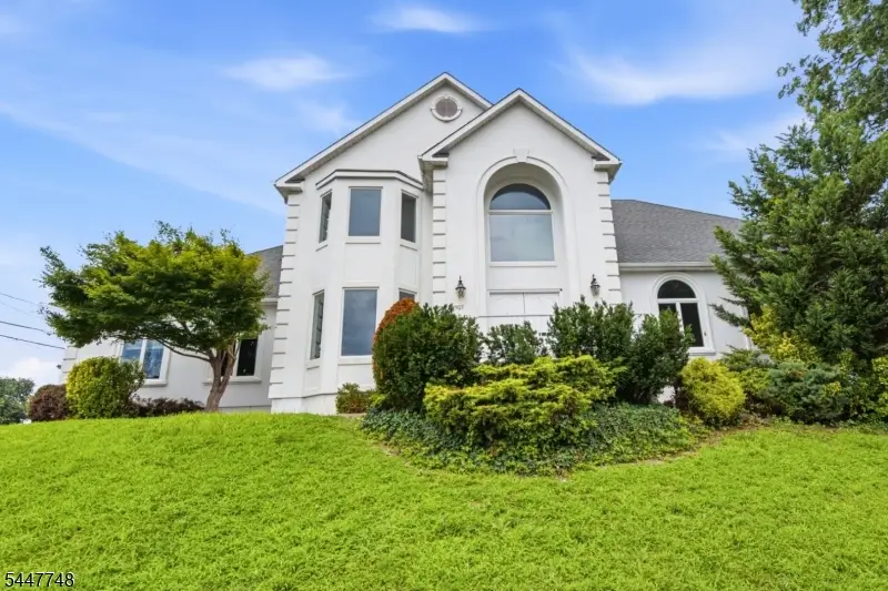 907 Colonia Rd, Elizabeth, NJ 07208 - #3