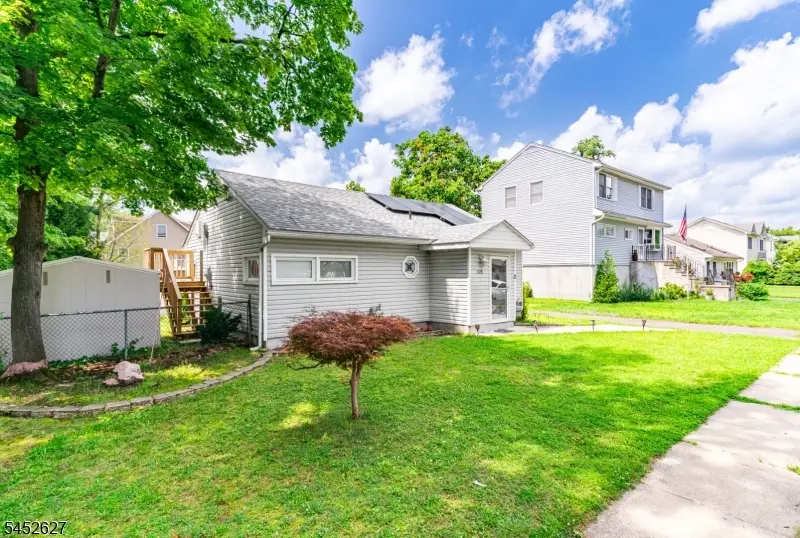 1528 Washington Ave, Pompton Lakes, NJ 07442 - #3