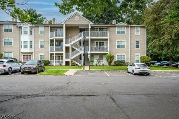 85 Lindsey Ct, Franklin Twp., NJ 08823