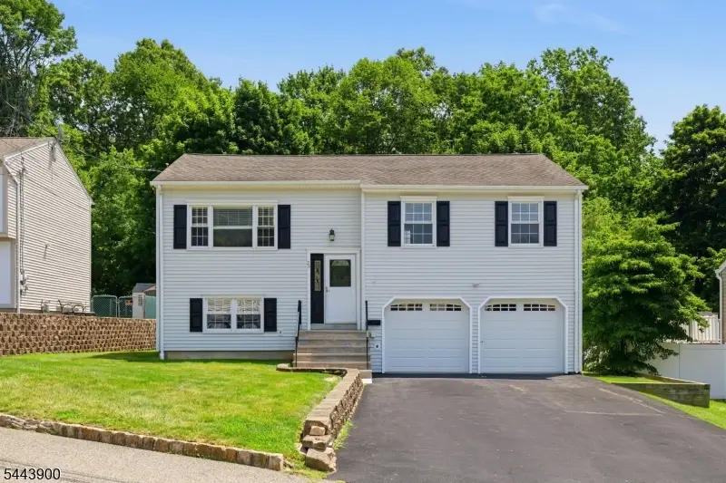 29 Amendola Dr, Netcong, NJ 07857 - #2