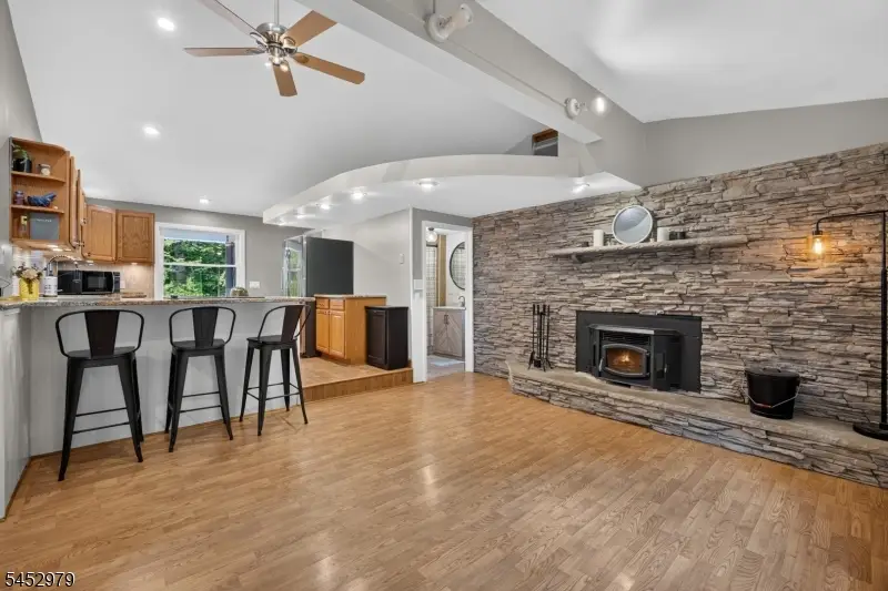 17 Birch Dr, Highland Lakes, NJ 07422 - #3