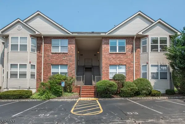 3 Jennifer Dr, East Hanover Twp., NJ 07936