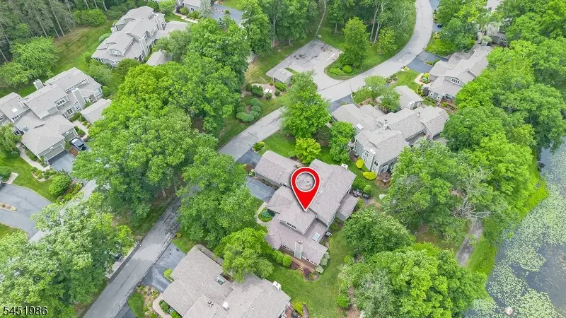 31 Stone Row Ln, Oak Ridge, NJ 07438 - #2