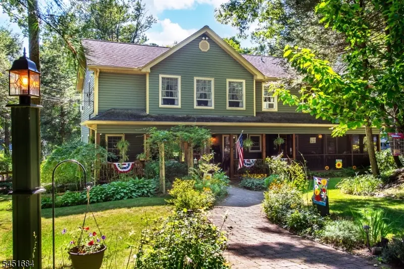 76 Banker Rd, Upper Greenwood Lake, NJ 07421 - #1