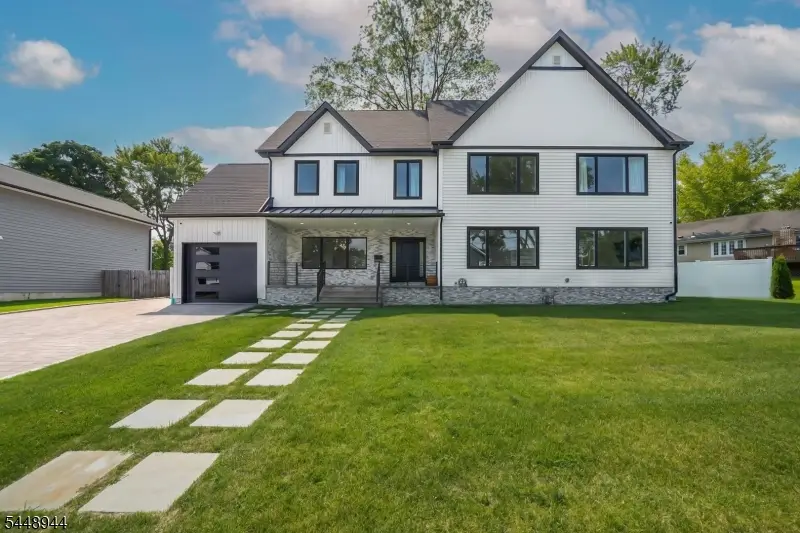 17 Meadow Rd, Clark, NJ 07066 - #1