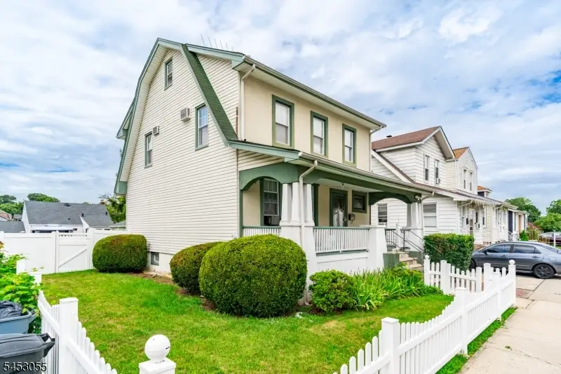 185 Floyd St, Belleville, NJ 07109 - #3