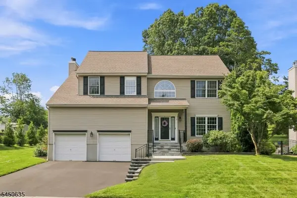 7 Lazarus Dr, Roxbury Twp., NJ 07852