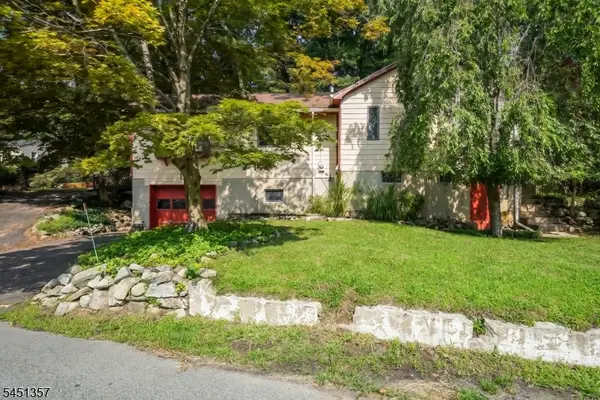 12 Coolidge Trl, Hopatcong Boro, NJ 07843
