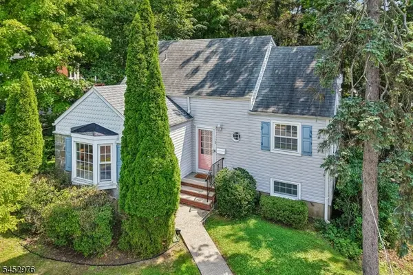 112 Fairview Av., West Orange Twp., NJ 07052