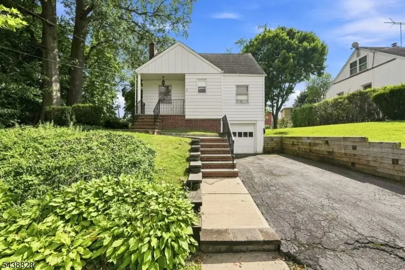 5 Plymouth Rd, Nutley, NJ 07110 - #1
