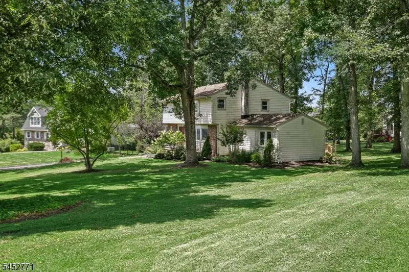 9 Burlington Rd, Livingston, NJ 07039 - #2