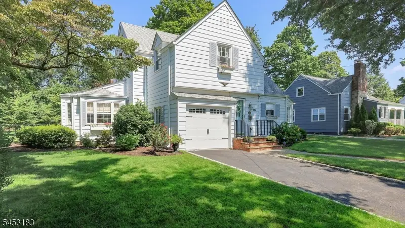 100 Mali Dr, North Plainfield, NJ 07062 - #1