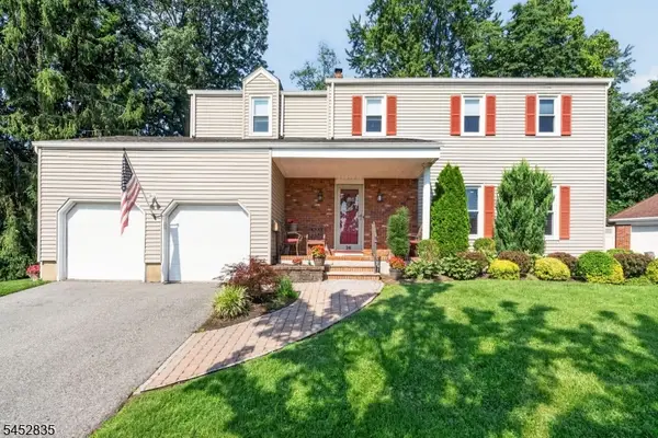 26 Coppola Ct, Clifton City, NJ 07013