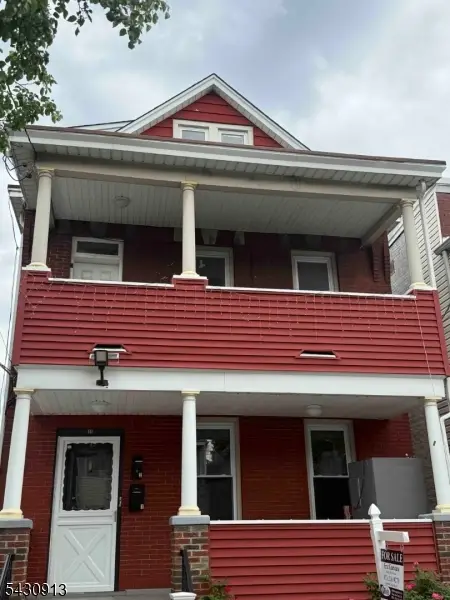 15 Harrison Pl, Clifton City, NJ 07011