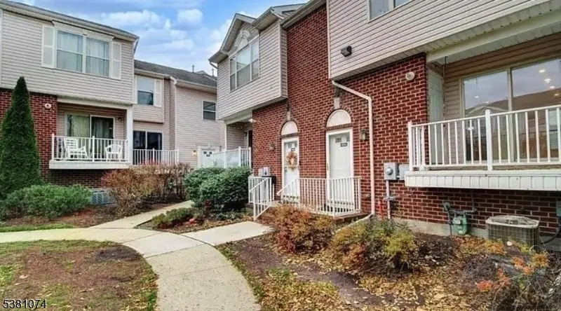 500 Great Beds Ct, Perth Amboy, NJ 08861 - #2