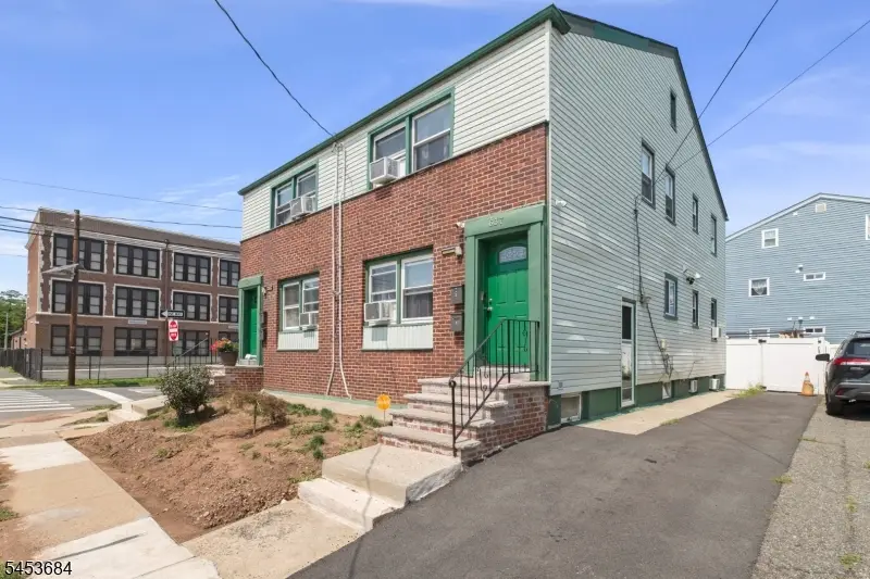 637 Myrtle St #4, Elizabeth, NJ 07202 - #3